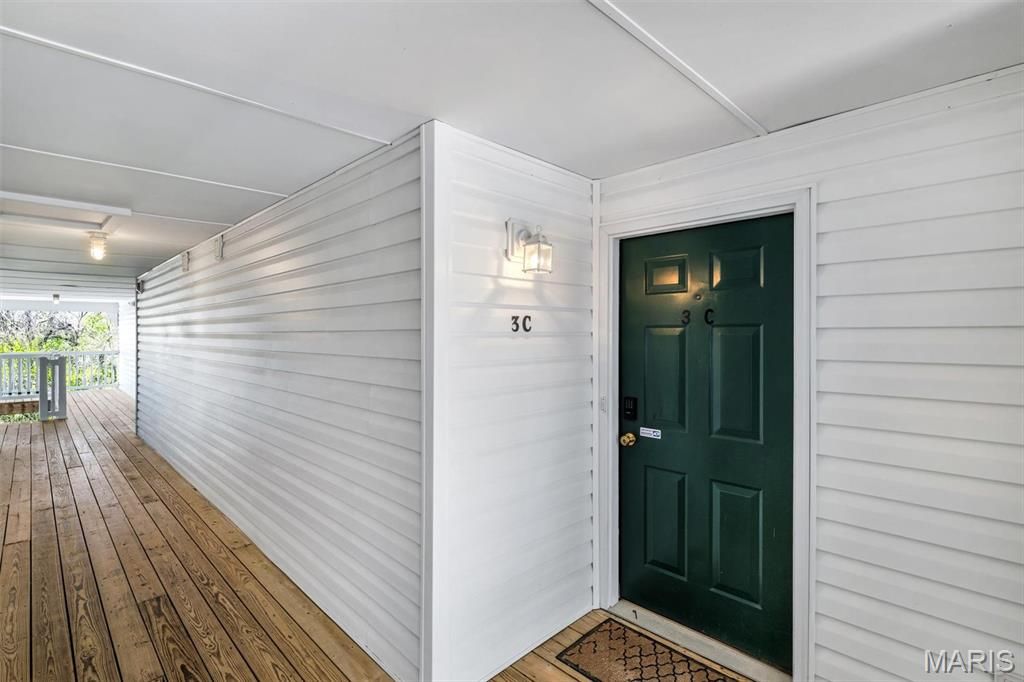 Photo of 1117 Arbor Creek Drive #3C, Unincorporated, MO 63122 (MLS # 26011232)