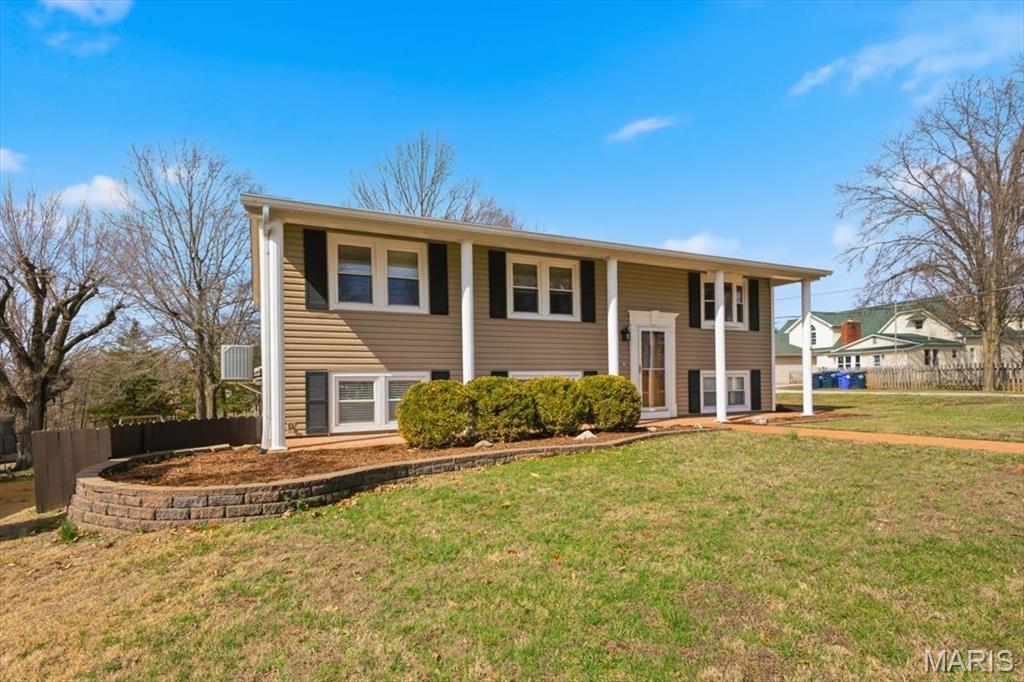 637 N Virginia Avenue