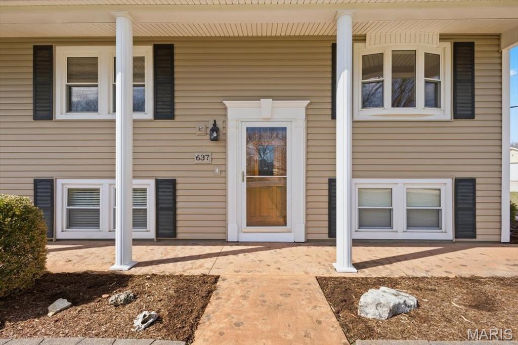 637 N Virginia Avenue