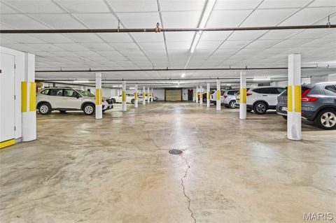 Tiny photo for 200 Ambridge Court #306, Chesterfield, MO 63017 (MLS # 25077049)