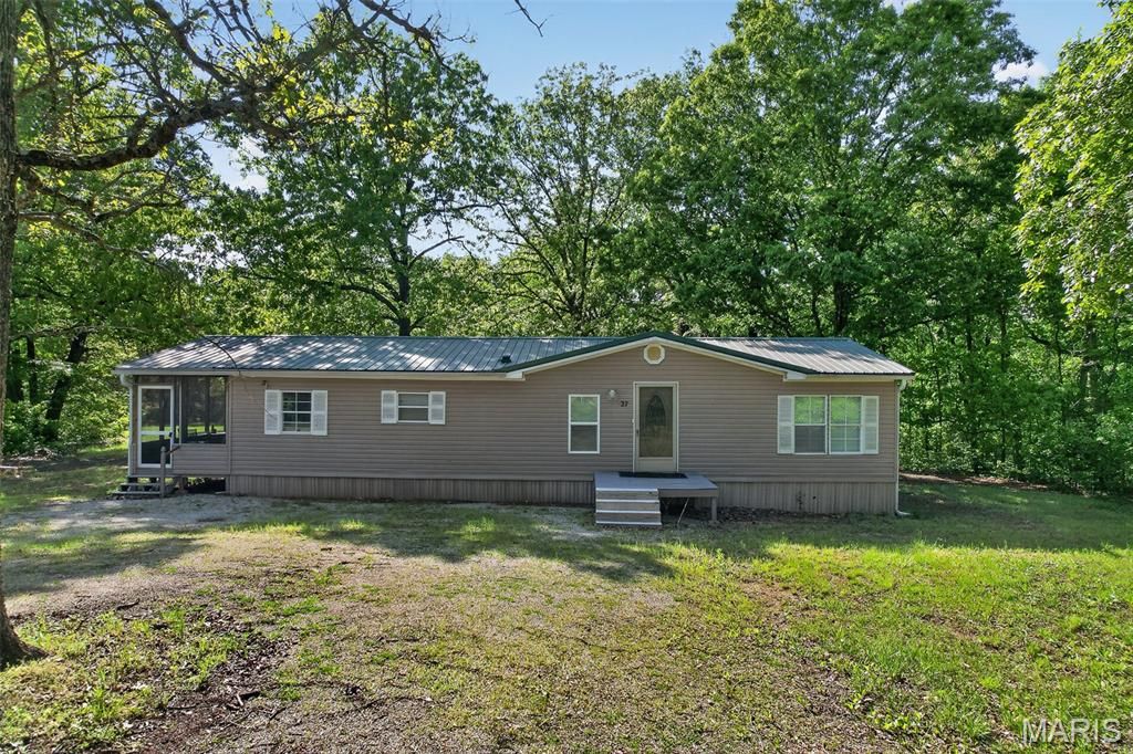 Photo of 27 Whippoorwill Lane, Lebanon, MO 65536 (MLS # 26027355)