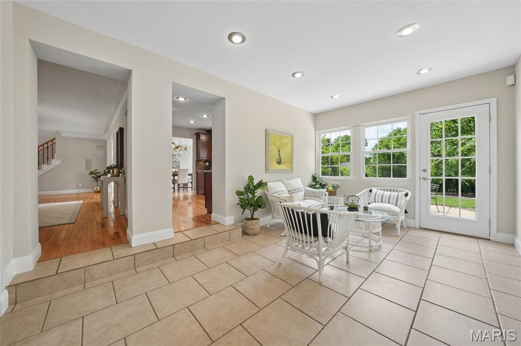 Stoneleigh Towers - Residential