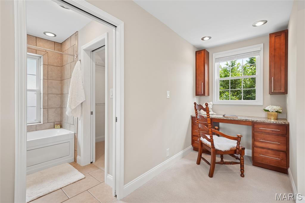 Stoneleigh Towers - Residential