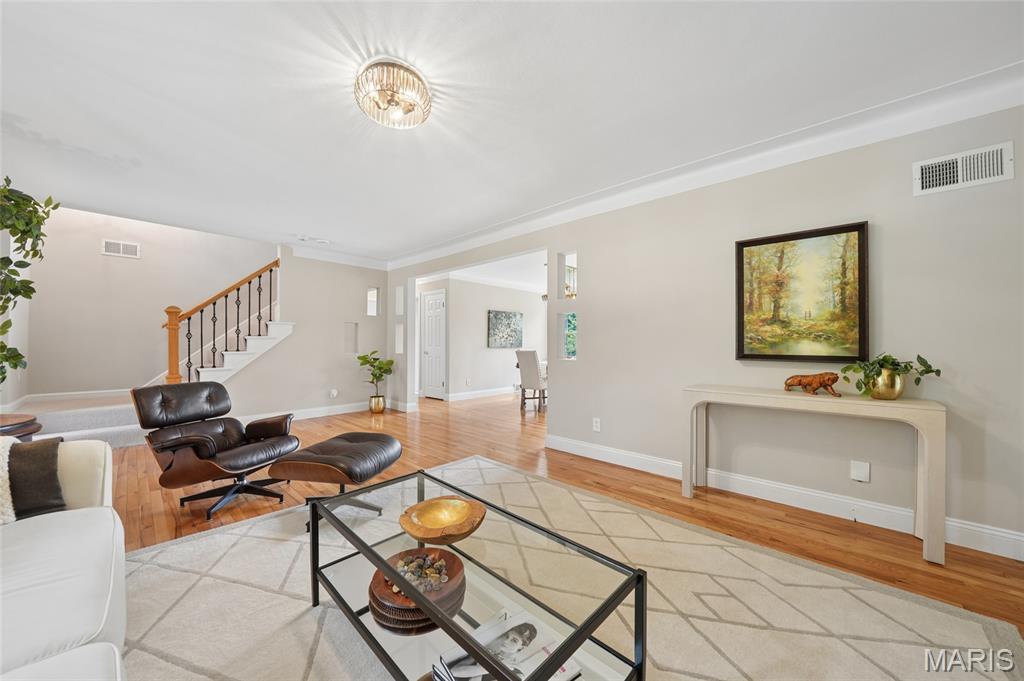 Stoneleigh Towers - Residential