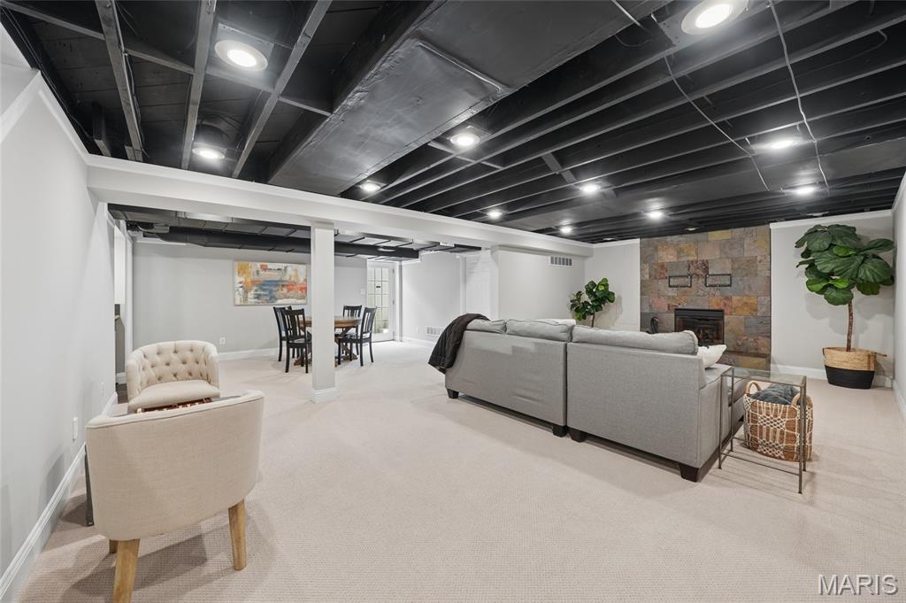 Stoneleigh Towers - Residential