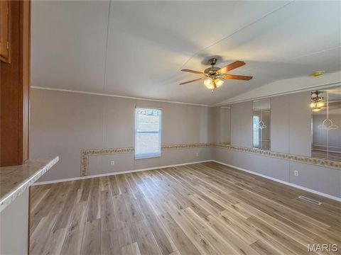 4057 Crest Drive House Springs MO 63051