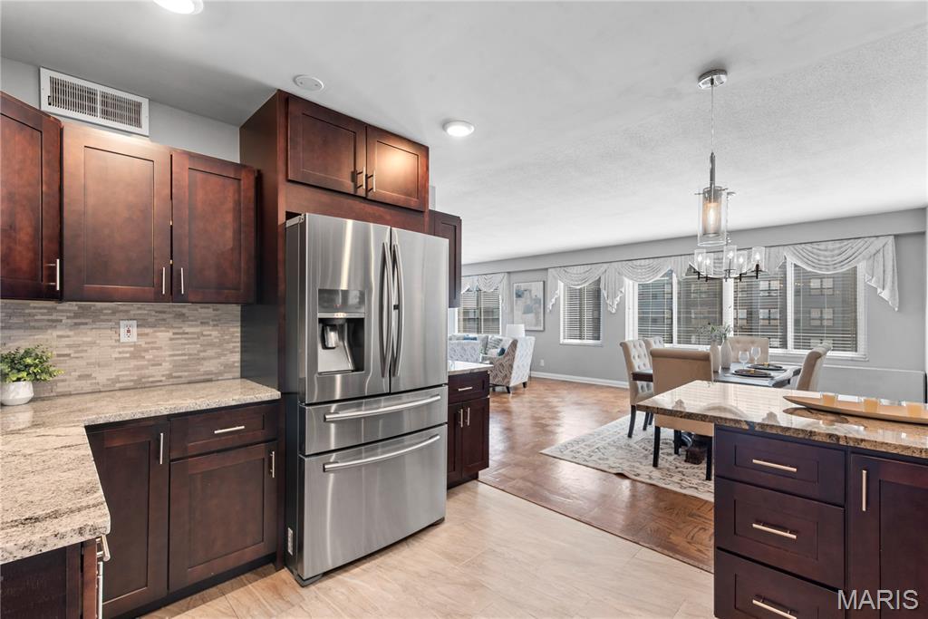 900 S Hanley Road 6E