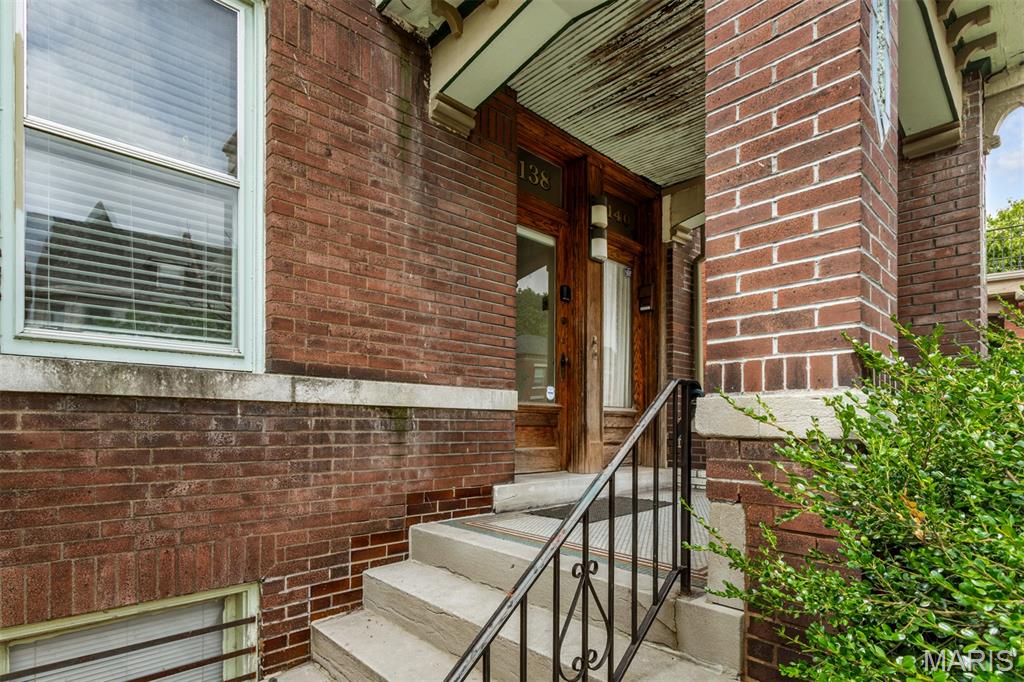 4138 Botanical Avenue