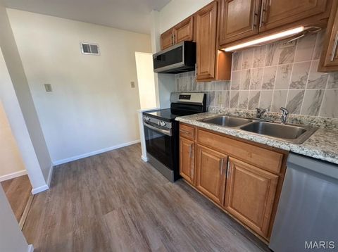 Tiny photo for 1912 Overland Drive, St Louis, MO 63114 (MLS # 26030400)