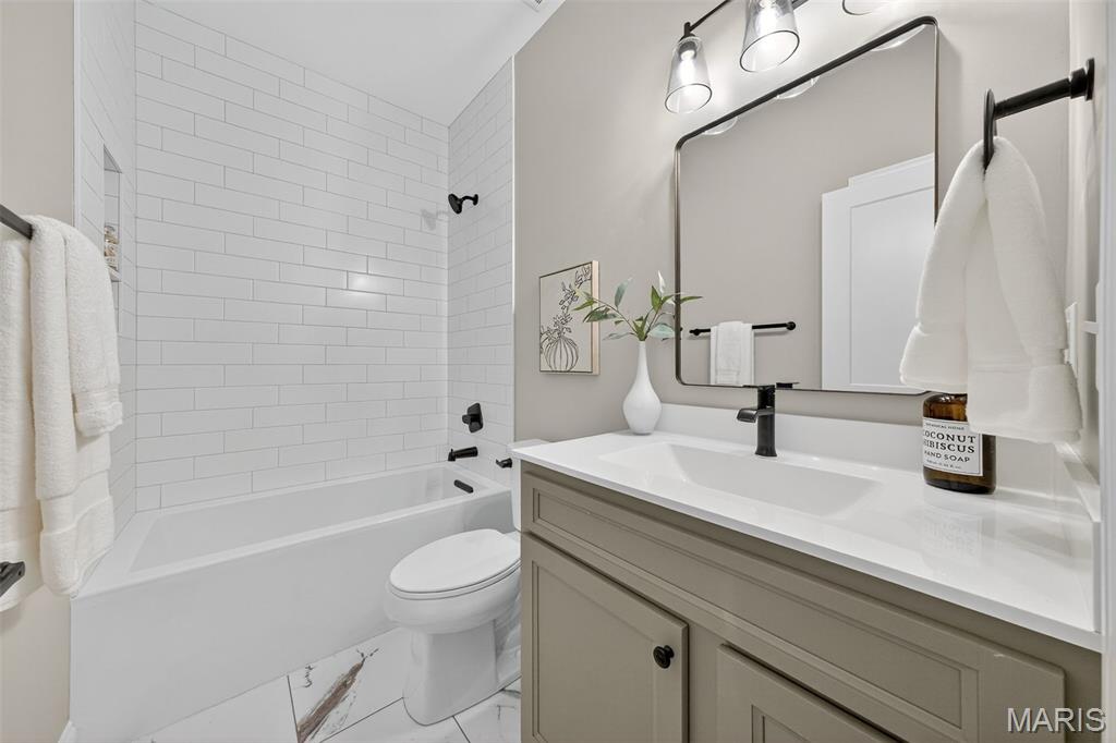 Santino Court - Residential