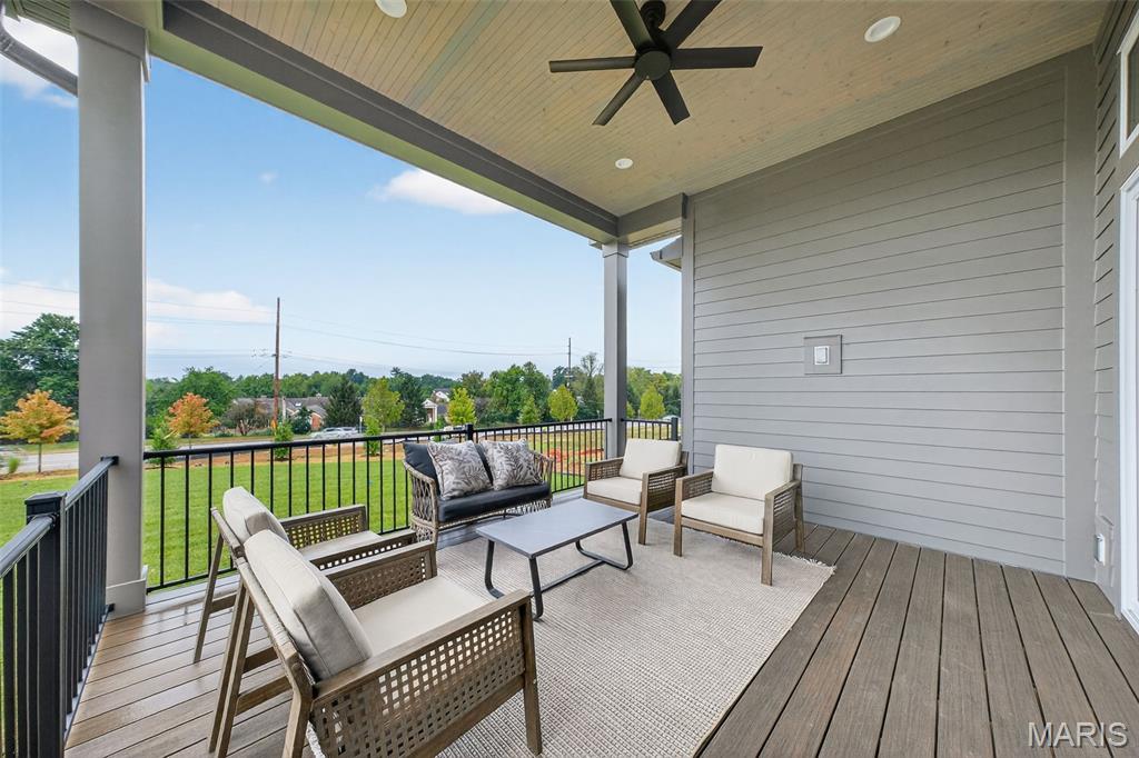 Santino Court - Residential