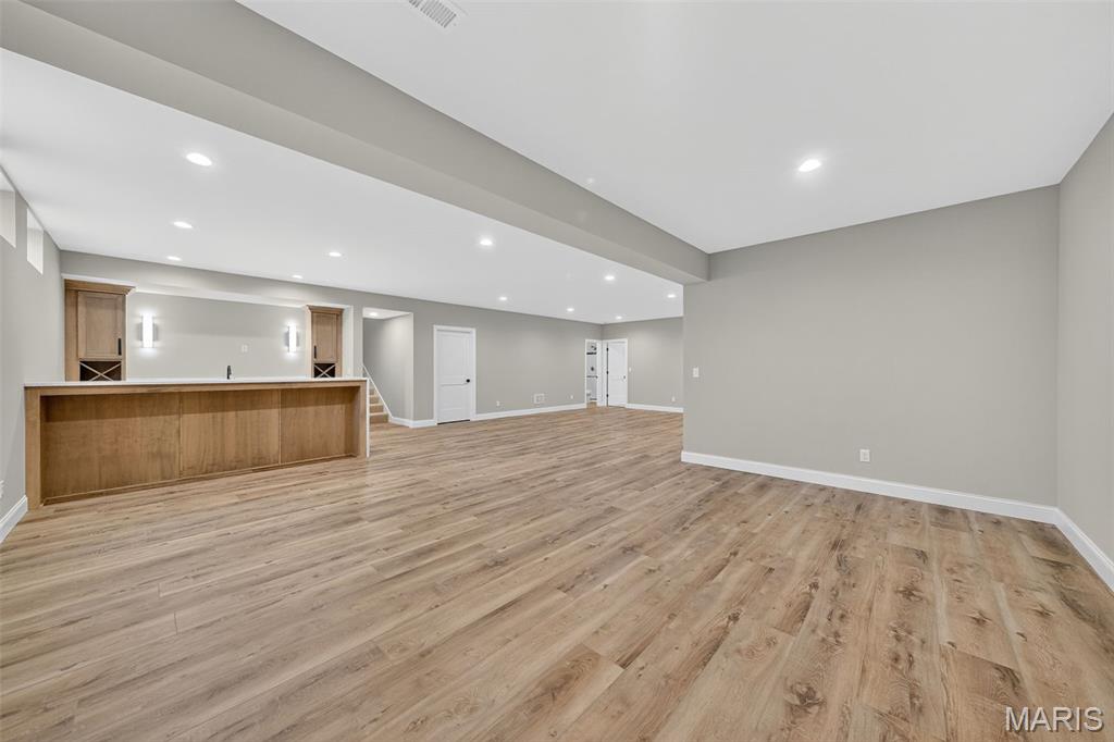 Santino Court - Residential