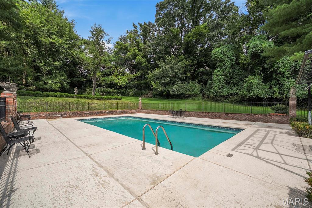 Huntleigh Woods - Residential