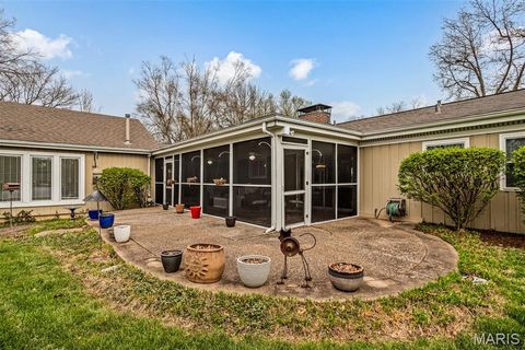 Tiny photo for 27 Chesterton Lane, Chesterfield, MO 63017 (MLS # 26005832)