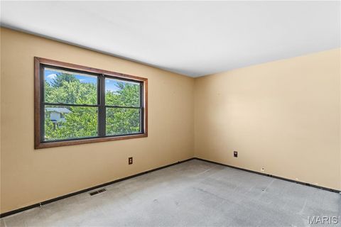 Tiny photo for 12787 Parkway Estates Drive, St Louis, MO 63146 (MLS # 26034935)