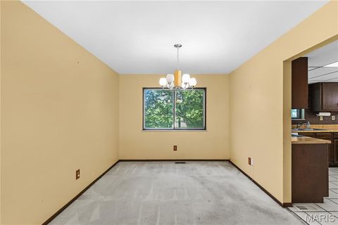 Tiny photo for 12787 Parkway Estates Drive, St Louis, MO 63146 (MLS # 26034935)