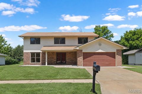Photo of 12787 Parkway Estates Drive, St Louis, MO 63146 (MLS # 26034935)
