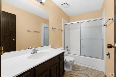 Tiny photo for 12787 Parkway Estates Drive, St Louis, MO 63146 (MLS # 26034935)