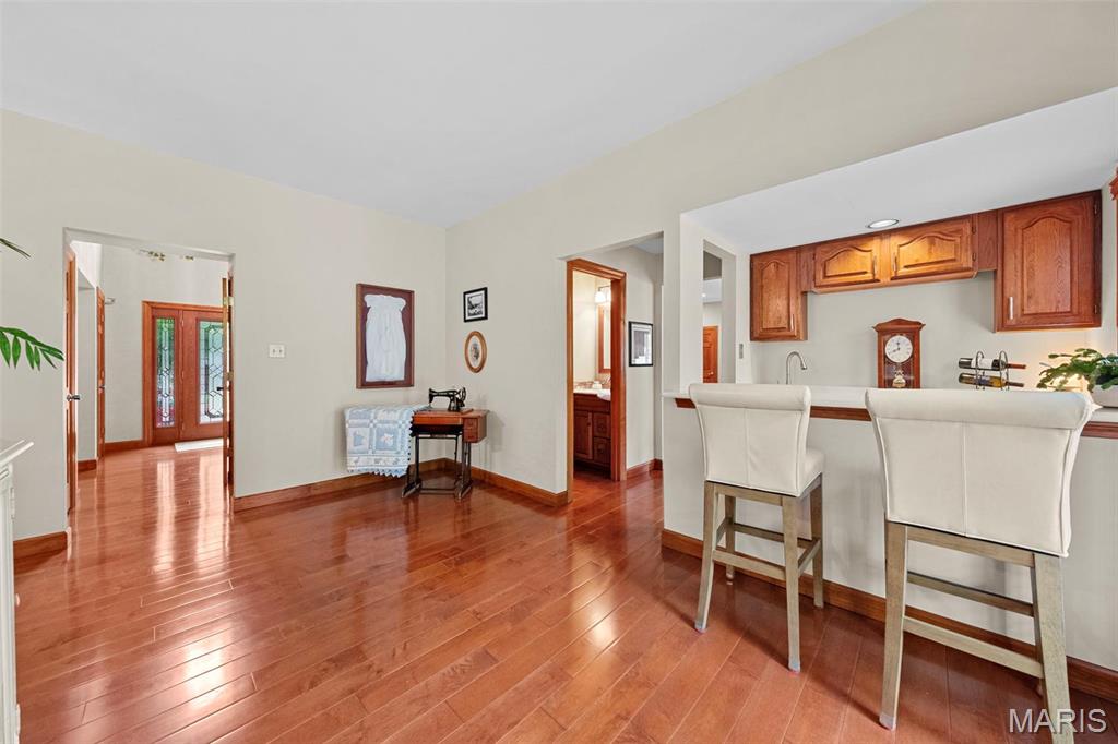 St Louis, Missouri 63128, United States, 4 Bedrooms Bedrooms, ,4 BathroomsBathrooms,Residential,Pending,134685