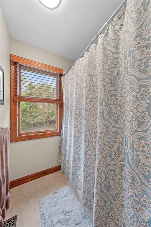 St Louis, Missouri 63128, United States, 4 Bedrooms Bedrooms, ,4 BathroomsBathrooms,Residential,Pending,134685