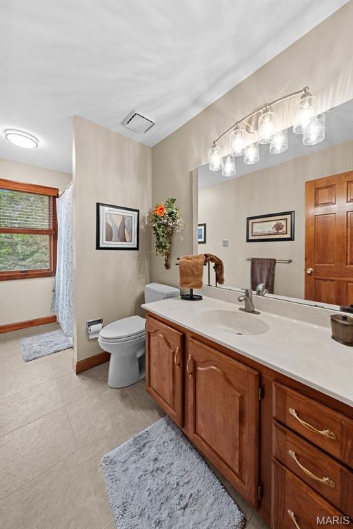 St Louis, Missouri 63128, United States, 4 Bedrooms Bedrooms, ,4 BathroomsBathrooms,Residential,Pending,134685