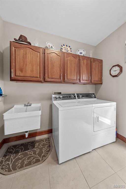 St Louis, Missouri 63128, United States, 4 Bedrooms Bedrooms, ,4 BathroomsBathrooms,Residential,Pending,134685