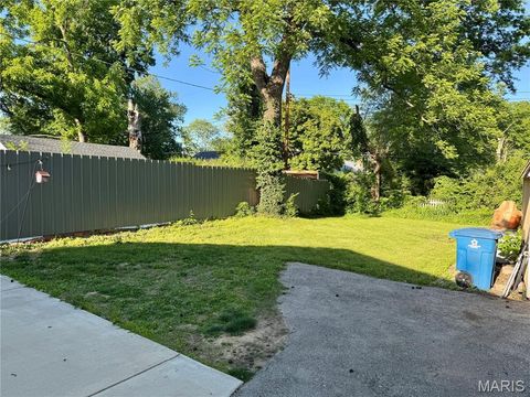 Tiny photo for 2480 Hartland Avenue, St Louis, MO 63114 (MLS # 26030376)