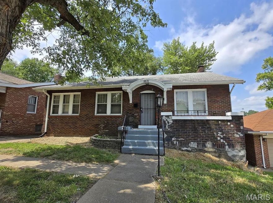 Looking for a solid investment that’s already producing income? This 2 bedroom, 1 bathroom home is the perfect opportunity to add to your portfolio. Currently rented at $1,200 per month, this property offers steady cash flow from day one.

The home is in good condition, giving peace of mind to any buyer. With a reliable tenant already in place, you can skip the stress of marketing and leasing—just step right into ownership and start collecting returns.

Whether you’re a seasoned investor or just starting out, this property checks all the boxes:
- Turnkey rental with income in place
- Tenant pays $1,200/month
- Low-maintenance and in good shape
- Affordable entry point with strong ROI potential

Don’t miss the chance to own a property that works as hard as you do. 

Pictures were taken before tenant