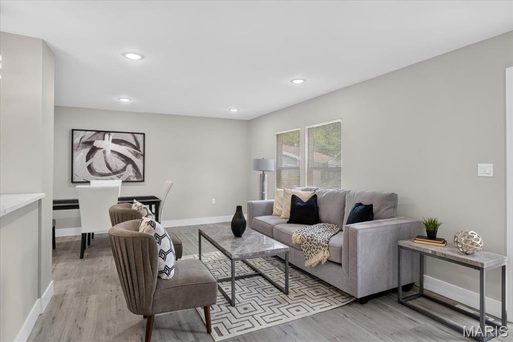6989 Candlewick Way