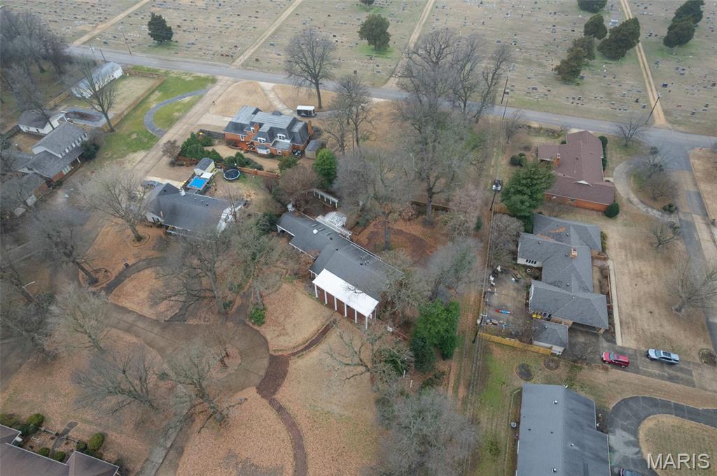 WHITE OAKS - Residential
