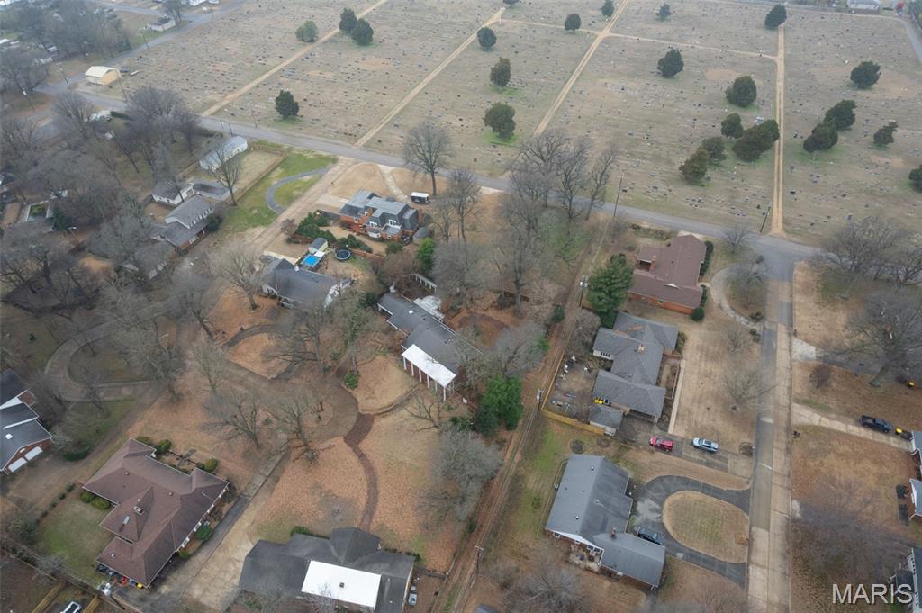 WHITE OAKS - Residential