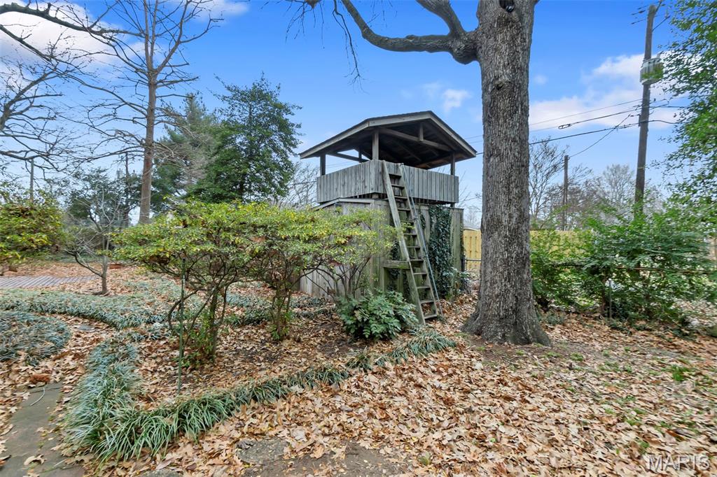 WHITE OAKS - Residential