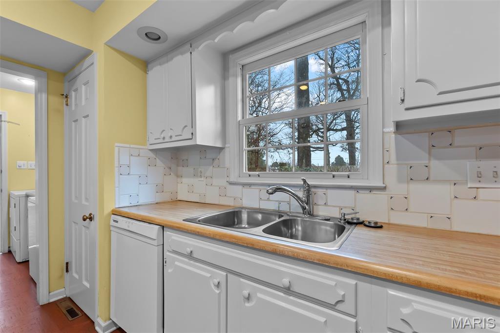 WHITE OAKS - Residential
