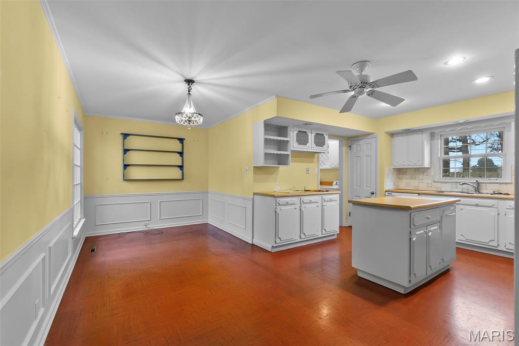 WHITE OAKS - Residential