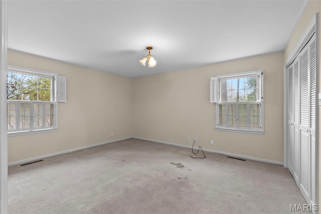 WHITE OAKS - Residential