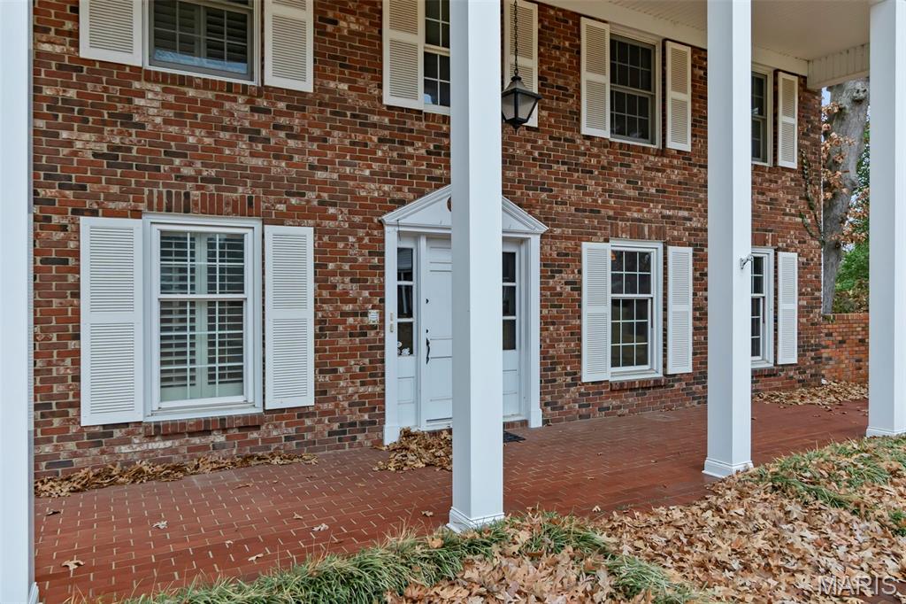 WHITE OAKS - Residential