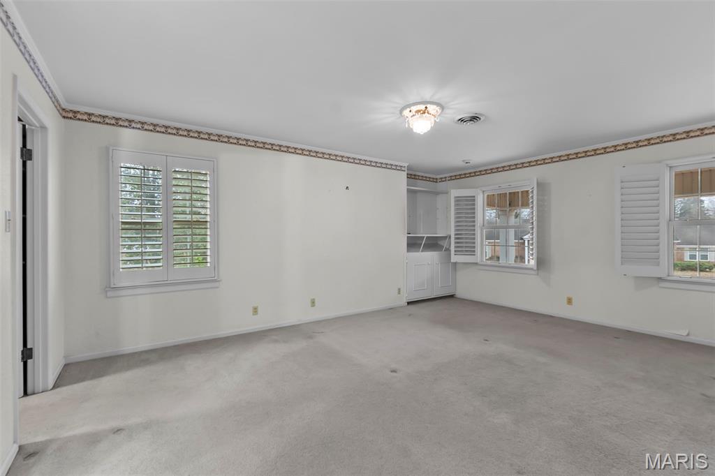 WHITE OAKS - Residential