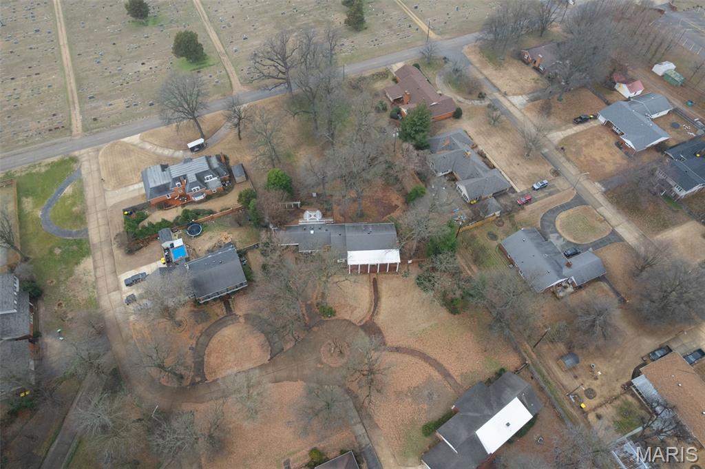 WHITE OAKS - Residential