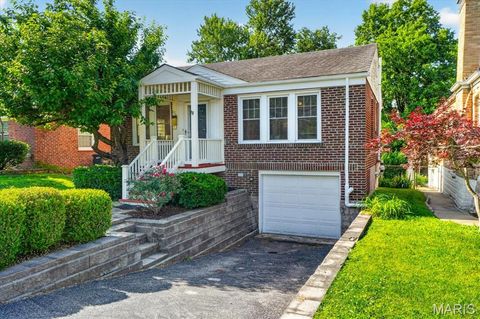 Photo of 8738 Bridgeport Avenue, Brentwood, MO 63144 (MLS # 26028923)