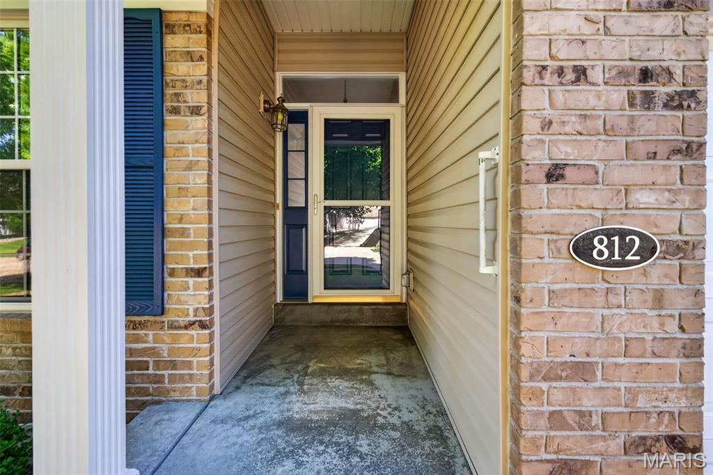 812 Whispering Village Circle