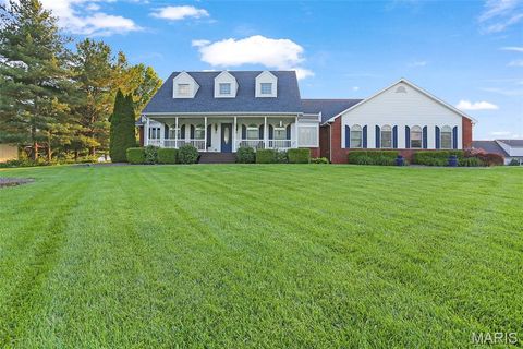 Photo of 10 Shannon Court, Highland, IL 62249 (MLS # 26030638)