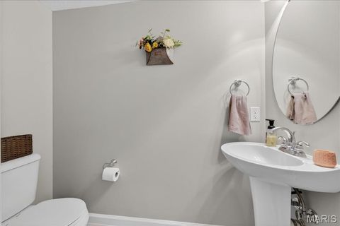 Tiny photo for 1105 Rue La Ville Walk #1105, Creve Coeur, MO 63141 (MLS # 26000403)