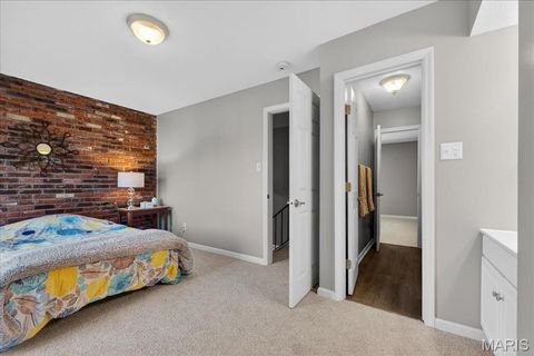 Tiny photo for 1105 Rue La Ville Walk #1105, Creve Coeur, MO 63141 (MLS # 26000403)