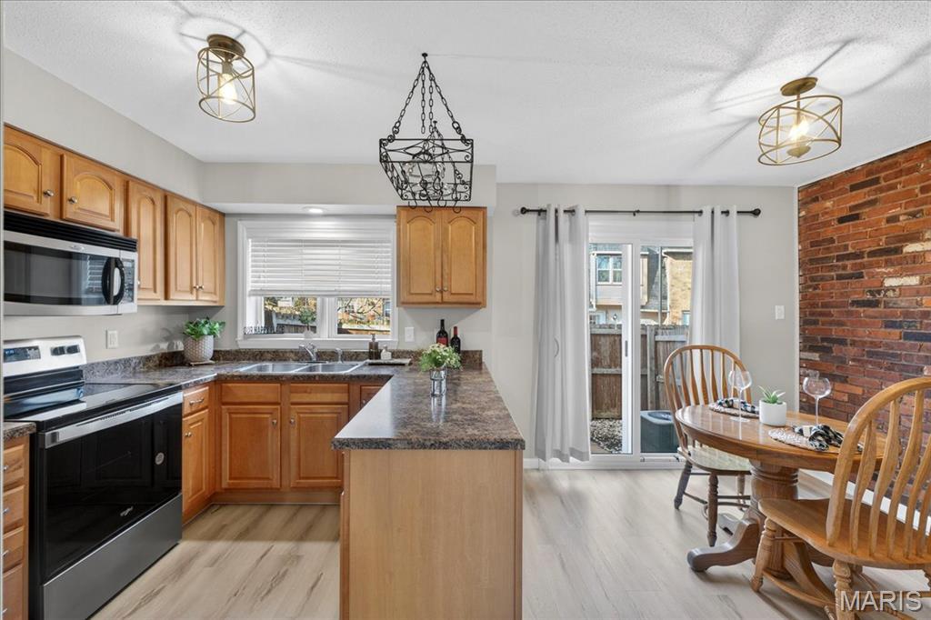 1105 Rue La Ville Walk 1105