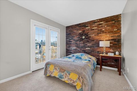 Tiny photo for 1105 Rue La Ville Walk #1105, Creve Coeur, MO 63141 (MLS # 26000403)