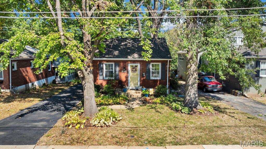 St Louis, Missouri 63119, United States, 2 Bedrooms Bedrooms, ,1 BathroomBathrooms,Residential,Active,211812