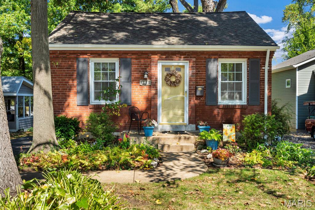 St Louis, Missouri 63119, United States, 2 Bedrooms Bedrooms, ,1 BathroomBathrooms,Residential,Active,211812