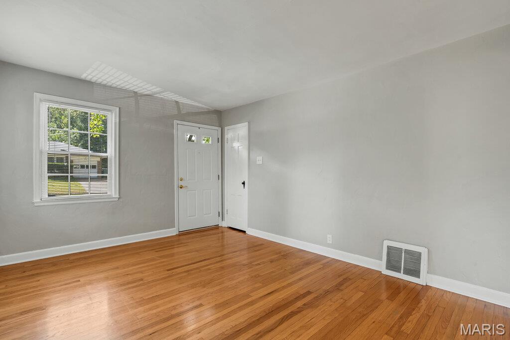 St Louis, Missouri 63119, United States, 2 Bedrooms Bedrooms, ,1 BathroomBathrooms,Residential,Active,211812