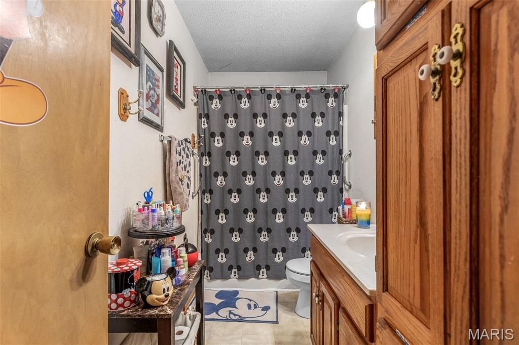 Warnes M W - Residential