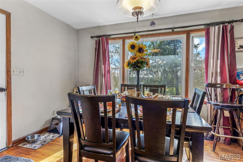 Warnes M W - Residential